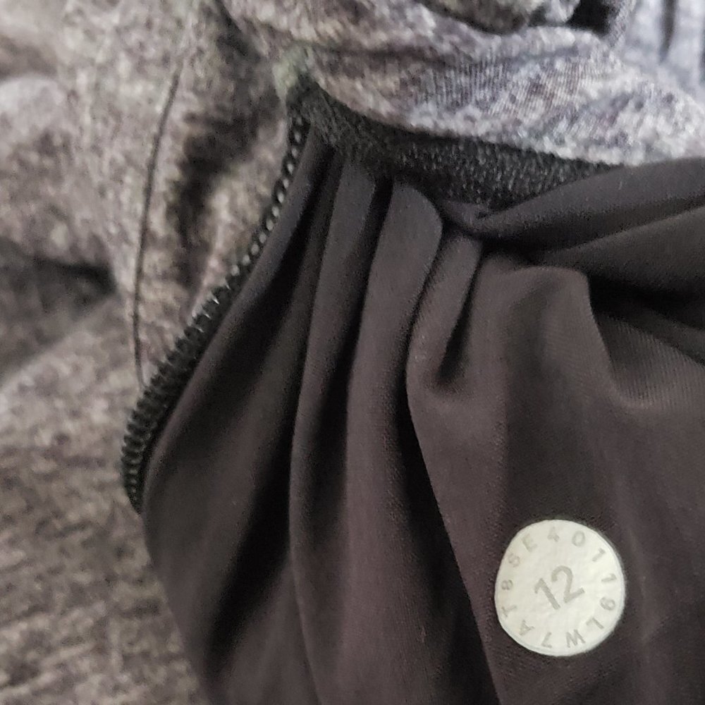 Lululemon Tracker Short - Picture 9 of 9